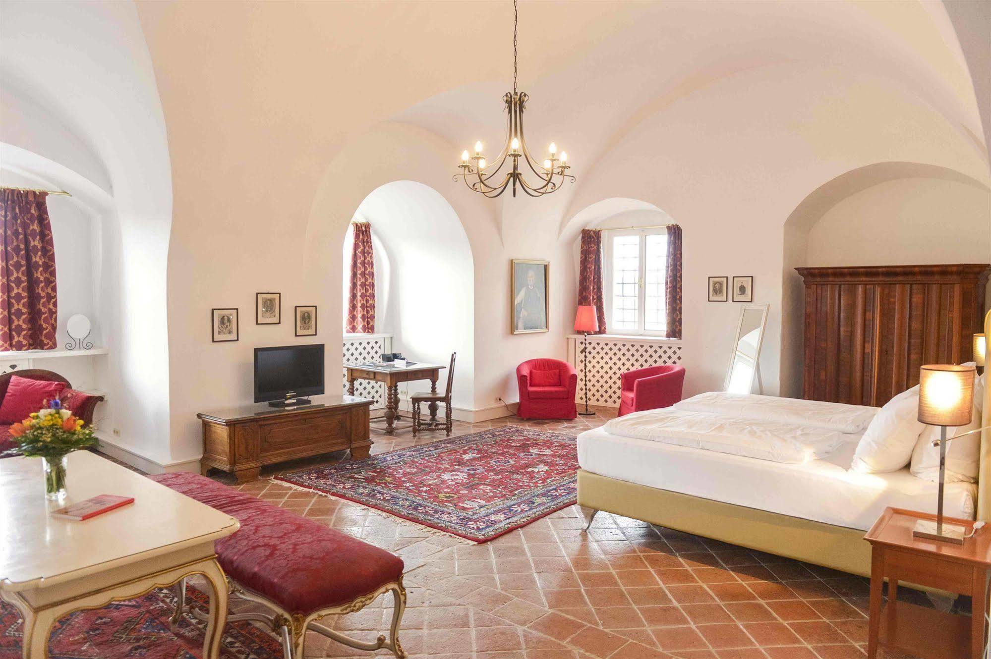ชลอสส์โฮเต็ล เมลแบร์ก Hotel Mailberg ภายนอก รูปภาพ