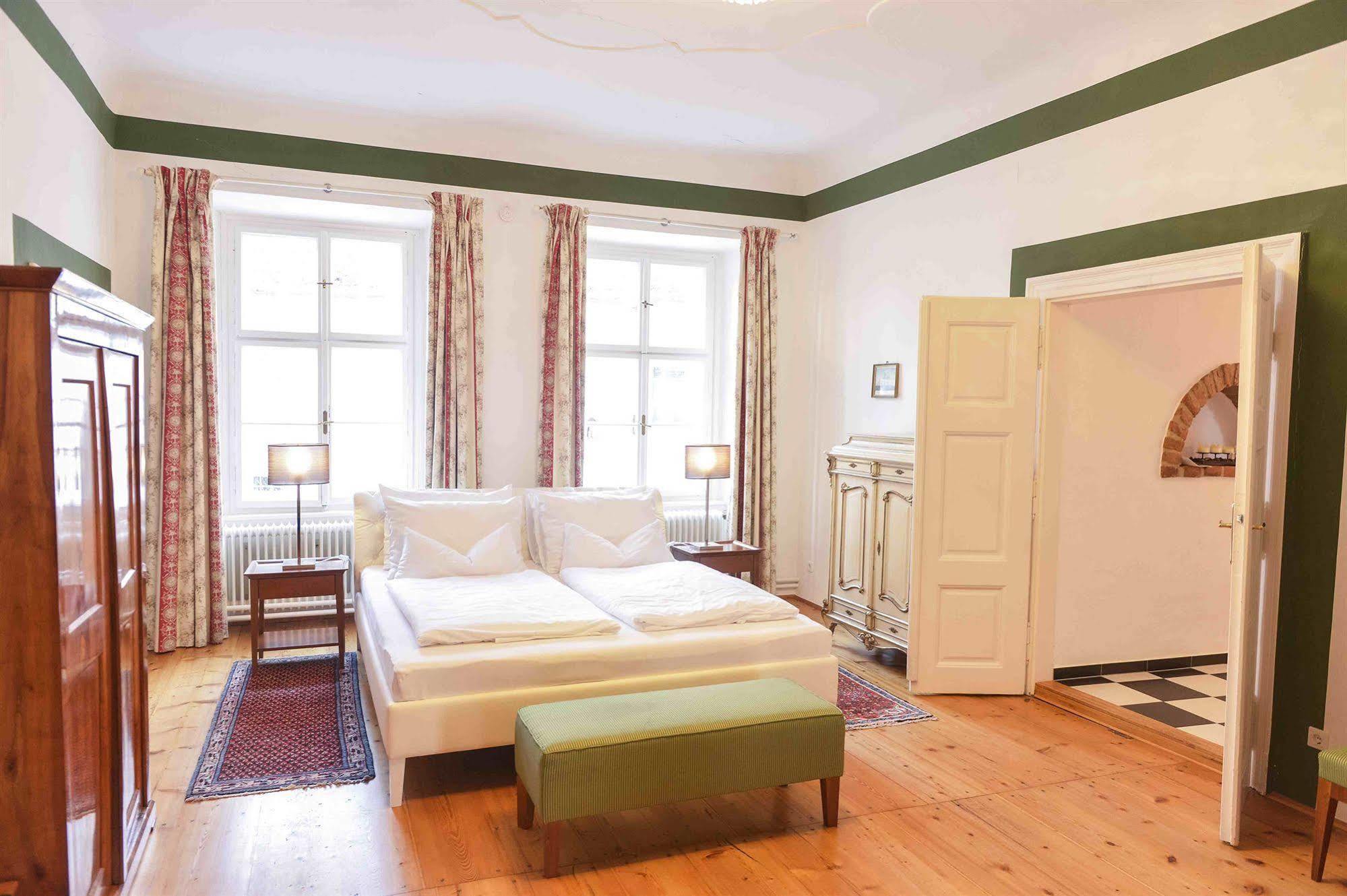 ชลอสส์โฮเต็ล เมลแบร์ก Hotel Mailberg ภายนอก รูปภาพ